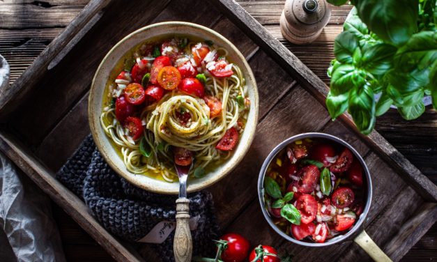 All time favorite mal anders: Spaghetti mit aromatischer Tomatensoße vegan