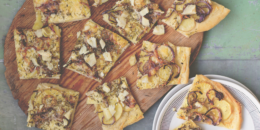 Pizza Bianco mit Kartoffeln und Artischockencreme